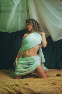 BlossomNicol Niki💚 Pic 2