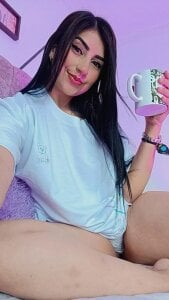 Paris_Evans_ do we have coffee? ☕ Pic 3