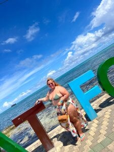orianna_submissive24 vacation public Pic 3
