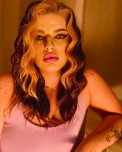 LaraHartt Hello i am Lara ! Pic 7