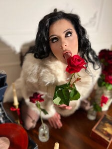 bigJuicyPussy Valentine's Day from Issa 사진 2