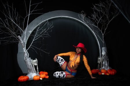 EMILYY_WALKER Cowgirl! Pic 2