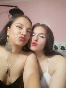 sharon_and_sharitwe love you图片