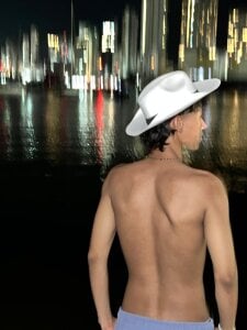 Javy_hot Public Pic 6