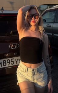 Rose_Lachrymose Public Pic