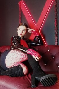 Skylar__Desire HEY DO YOU WANNA KNOW THIS MISTRESS Pic 3