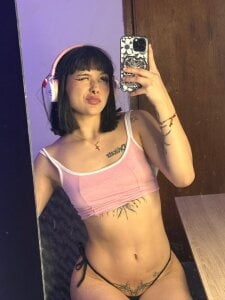 Amelie Gamer♥ tattoo, skinny, anime,bigass, smalltits, petite, natural de Amelie_Wine Foto