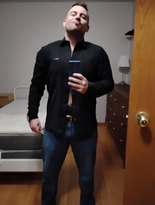 Just Me de Oilkong2022  5 Imagens