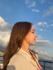 LisaSmiths Yacht time lol Pic 4