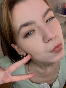 RochelCozzi fragment of a home photo shoot Pic 4