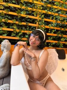 VioletxBloom: a little angel hot🔥 ( 6 фото)