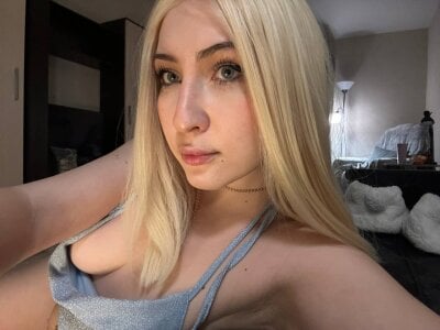 Public od SofiVeiko  snímek