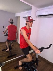 Emir_Ozan_ time to exercise Foto 2