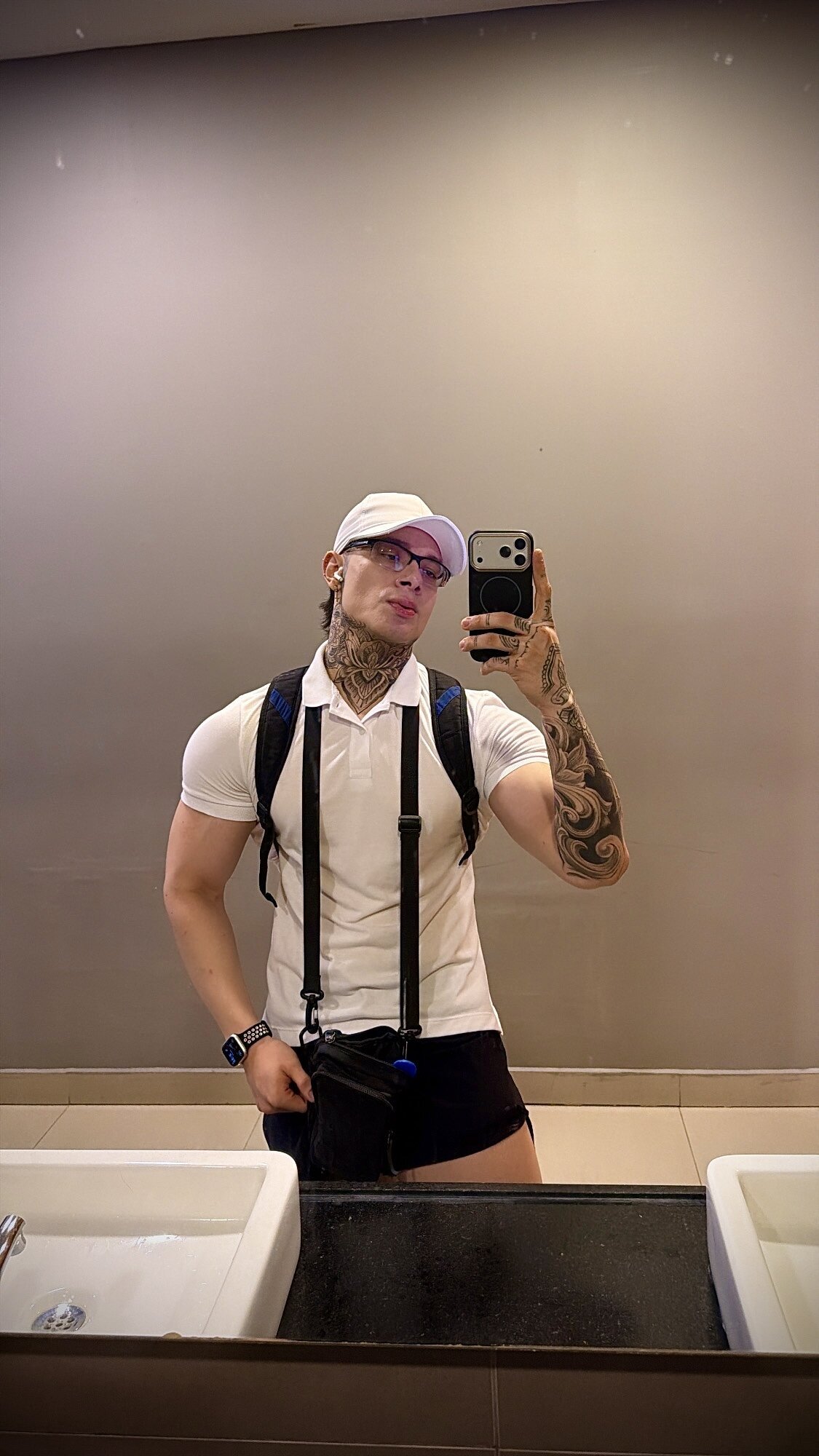 Трендове зображення  1182 DennisWalkerr