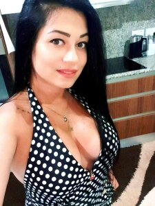 AnissaWhite Public Pic 3