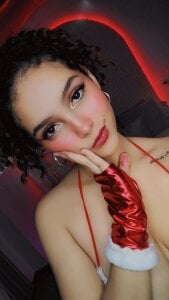 curlie_dream I'm Ana👋🏻 Pic 4