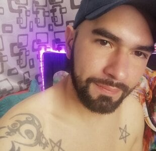 Just me od hairyandbigmann  snímek