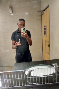 HandsomeBuoyy21 Public Pic 5