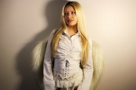 Millie_Vanillies Trick or treat? ;) Pic 8