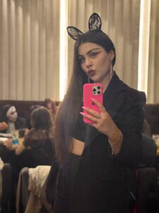 GraysLunna Public Pic 3