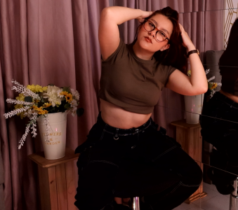 AmyKiss_ Public Pic 2