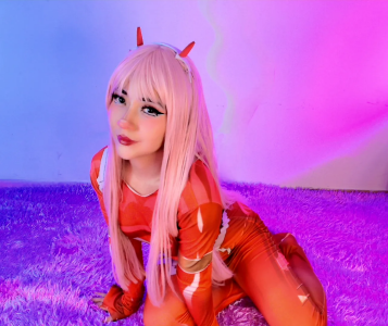 Kira-- Public 사진