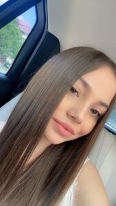 AsiaQuinn Public Pic 3