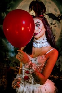 emily_daarell hallowen Pic