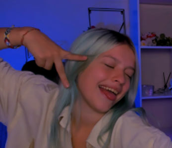 kaela_spell_ Moments from my streams 🦋 Pic