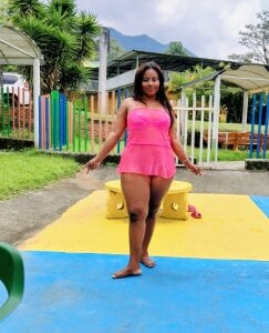 Sofia-brunette1 YOUR FAVORITE CHOCOLATE🧋 Foto 2