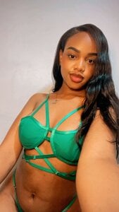 keyla_knowles Public Pic 2