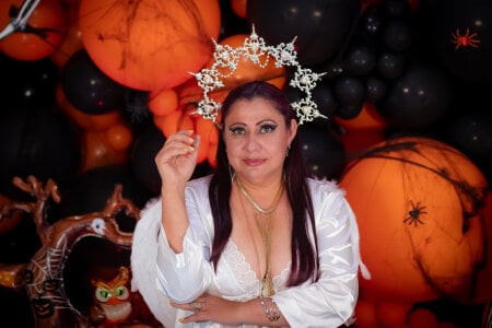 EmmaJhomson HALLOWEEN 2025 👻 Pic