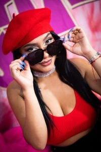 sweet girl de ginebra_ness  3 photos