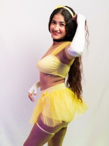 MIIAHERNANDEZ DIVINE BEAUTIFUL Pic