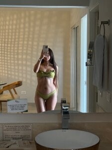 aly_golden_のBeautyの枚の写真