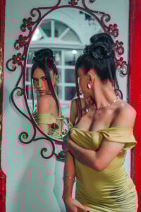 Viannca__: Sexy Ariana ( фото)