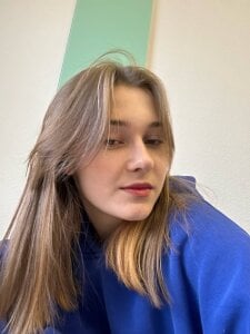 AprilRowe Public Pic 4