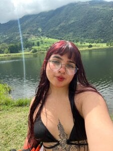 Zara_Snow taking a walk around the lake Pic