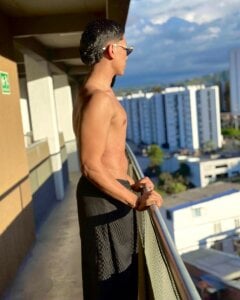 AxelBlaze_ Let me see 🌄 Hình