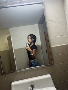 petitelatinateen Public Pic 5