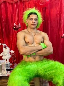 Steven_x94 Christmas magic Pic 6