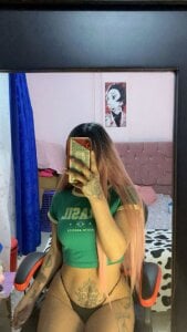 Do you like what you see? Come with me. de arianauwu  2 Imagens