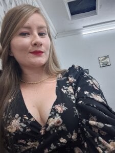 LizzClark Public Pic 4