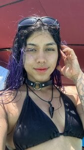 Raven_Witch_ Living the good life... with sun, beach, and sea vibes ☀️🏖️🌊 Pic 9