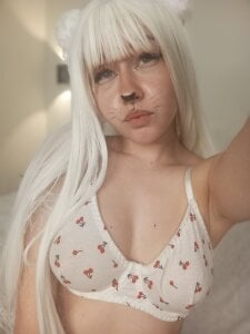 HopeKou White night Pic