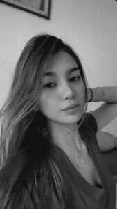 LilianBlevans Public Pic 4