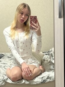 BeliaFrobish ♡ Pic 8