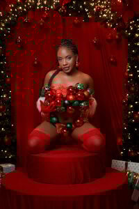 VictoriaKroft 🎁 Pic 3