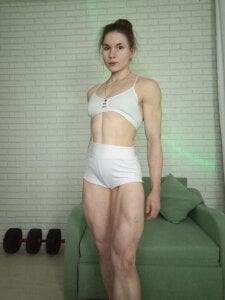 Lisa_Ray In sports white 🤍 Pic 6