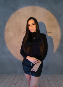 EllaVillaluna Public Pic 7